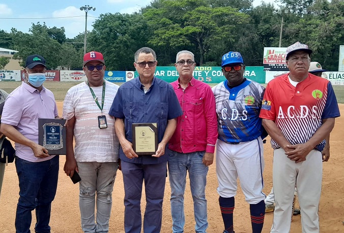 ACDS con intensa jornada de sóftbol en el estadio César Delmonte y Consuegra*